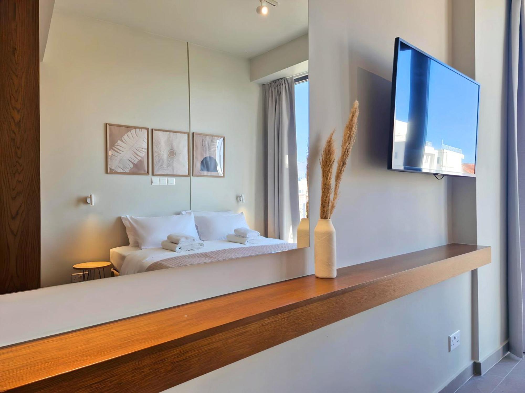 Aeon Residences - In The Heart Of Paphos Exterior foto